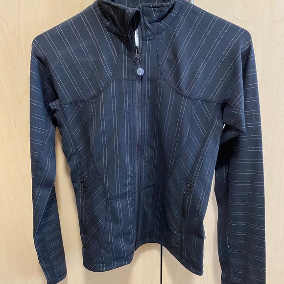 NEW Vintage Lululemon "Shape Up" Jacket Size 4!  Black Pinstripe! NWT! - Picture 1 of 5